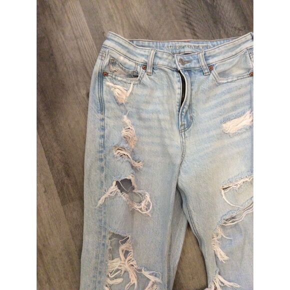 American Eagle Seriously Destroyed Raw Hem Jeans Comfort Waistband Mom Size 4 - Picture 9 of 11